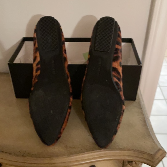 Talbots Francesca Leopard driving flats - Picture 2 of 2